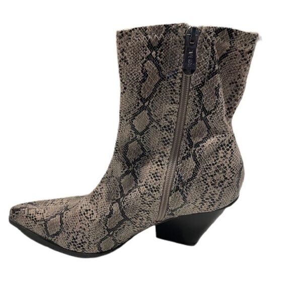 Cape Robbin Kelsey Faux Snakeskin Ankle Boots - Picture 3 of 7